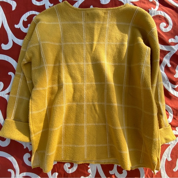Tahari Yellow Checkered Sweatshirt size small top - Picture 8 of 10